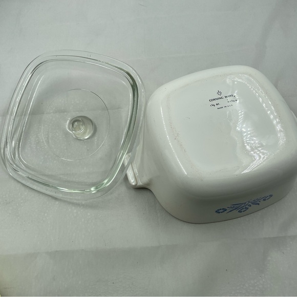 Vintage Corningware Casserole Dish - Picture 2 of 5